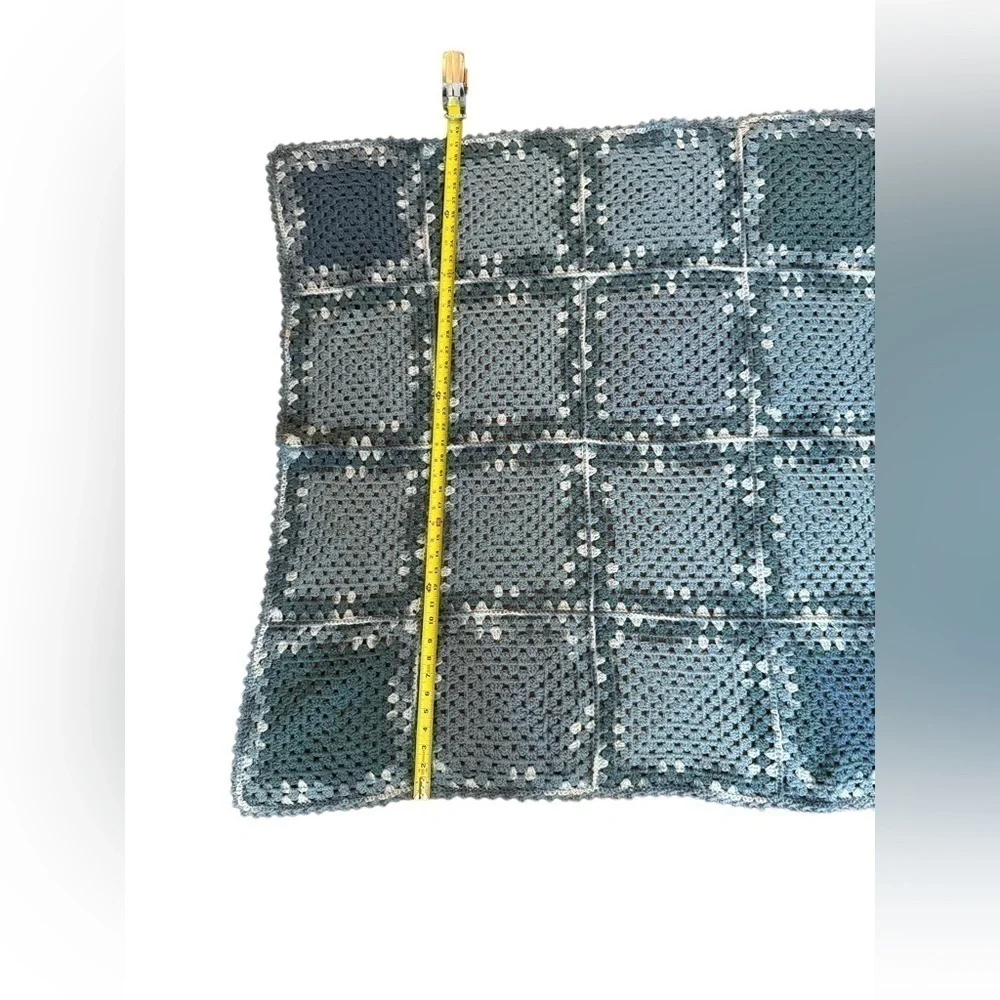 HAND KNITTED CROCHET WORK LAP BLANKET  GRANDMACORE THROW 42x42  BLUE GRAY WHITE